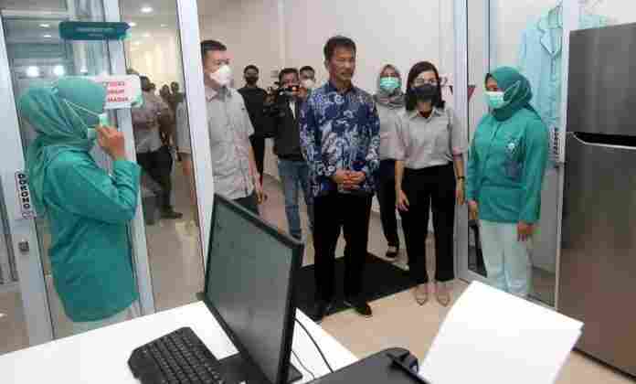 Rudi inaugurates Batam Diagnostic Laboratory